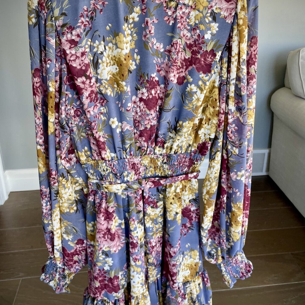 Chicwish Flying Petals Print Puff Sleeves Ruffle Dress in Lavender XS - Picture 7 of 11
